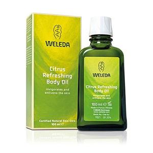 Weleda Citrus Refreshing Body Oil är en uppfriskande olja för att skydda mot torr hud.