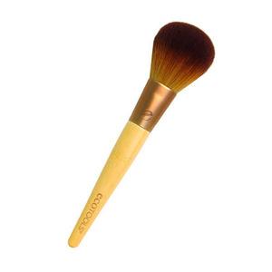 Ecotools Powder Brush är perfekt för användning i hela ansiktet när du applicerar puder.