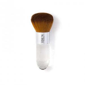 Idun Stor Puderborste ger en jämn applicering av puder, bronzer och foundation på stora områden.