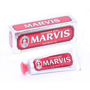 Marvis är den ultimata klassiska tandkrämen - här Cinnamon Mint i resestorlek