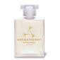 Låt eteriska oljor från naturens mest lugnande växter och blommor ger dig en god natts sömn med Aromaterapi Associates Relax ljus Bath & Shower Oil.