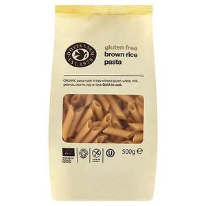 Glutenfri pastapenne gjord av fullkornsris.