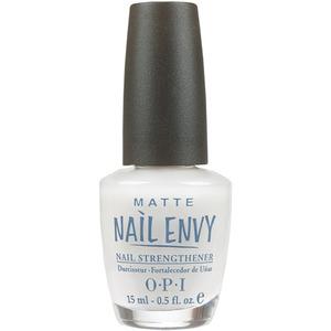 Starka naglar är den viktigaste utgångspunkten för en stor manikyr. OPI Nail Envy Matte kan hjälpa dig att få och behålla starka naglar medan du får en naturlig matt finish!