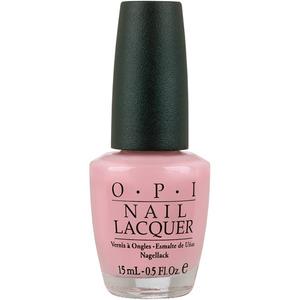 OPI Passion är en delikat rosa som är perfekt som bas för fransk manikyr!