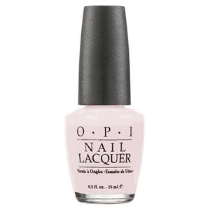 OPI Sweet Heart är en delikat, ljus färg - bra när du vill ha en mjuk look.