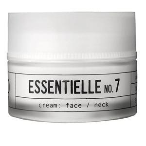 SARD Face / Hals Essential No. 7 kan anpassas till just din hudtyp genom att tillsättas i basolja, som passar exakt din huds behov.
