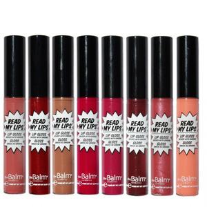 theBalm Pretty Smart Gloss finns i 11 lekfulla nyanser - allt från en nuträl nude till en iögonenfallande tomatröd.