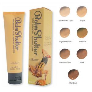 theBalm BalmShelter Tinted Moisturizer har SPF18, så din hud är både skyddad, återfuktad och har en jämnare look.