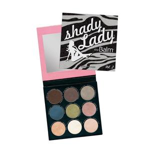 Med theBalm ShadyLady Vol. 2 palett kan du sätta ihop nio olika färger precis som du vill och skapa en mängd olika looks!
