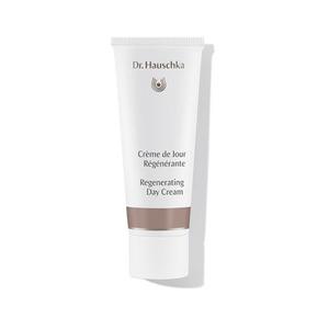 Dr. Hauschka Regenerating Day Cream är en uppstramande, regenererande vård för mogen hud Med24.se