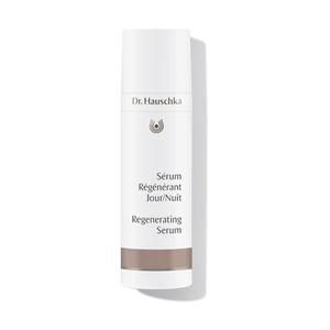 Dr. Hauschka Regenerating Serum är ett förstärkande och fuktgivande serum för mogen hud Med24.se