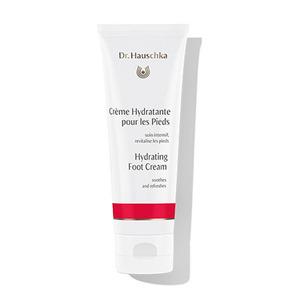 Skäm bort trötta och torra fötter med den uppfriskande Dr. Hauschka Hydrating Foot Cream Med24.se