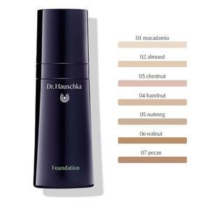Dr. Hauschka Foundation Flera varianter - 30 ml, ger en naturlig finish, lätt till medeltäckning