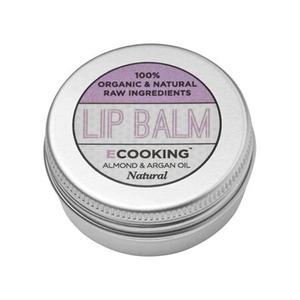 Ecooking Lip Balm Natural innehåller vitamin E och mandelolja som ger dig oemotståndligt, mjuka läppar