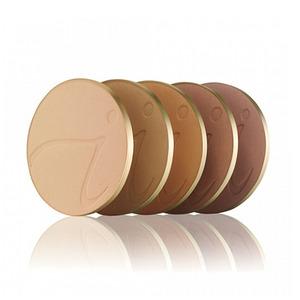 Jane Iredale PurePressed Base - fast mineralpuder, refill, för en snygg och halvmatt look hela dagenPurePressed, populärt, fast mineralpuder från Jane Iredale - och det av en anledning!