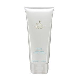 Aromatherapy Associates Revive Body Lotion är perfekt för att återuppliva huden Med24.se