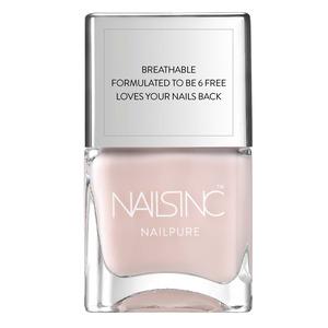 Nails Inc NailPure London Court är en feminin rosa färg, som passar perfekt på sommaren Med24.se