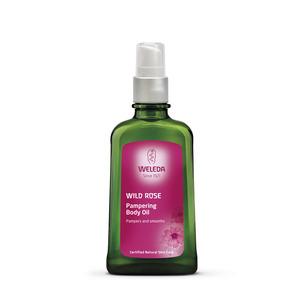 Skäm bort din hud med den lyxiga Weleda Wild Rose Oil som gör huden silkeslen.