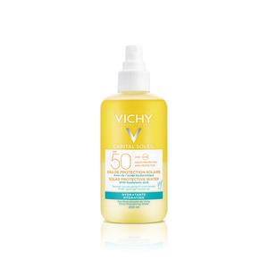 Vichy Capital Soleil Hydrating Protective Water SPF 50 absorberas lätt och tränger in snabbt Med24.se